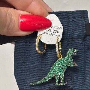 APM MONACO
WONDERLAND Asymmetric Green Rexy Earring And Its Hoop